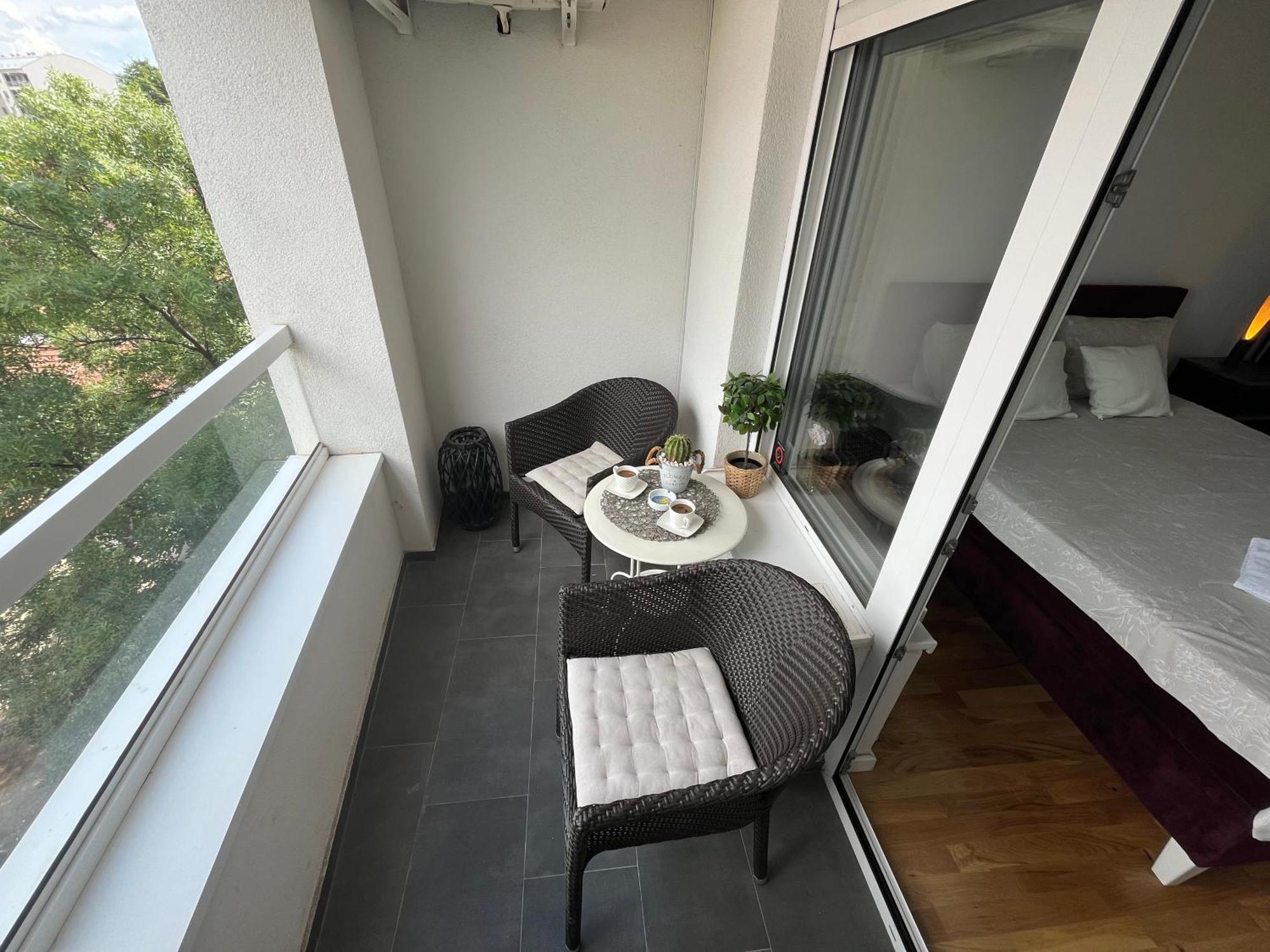 Lux Apartment 13 Center, Free Parking Ni Exteriör bild